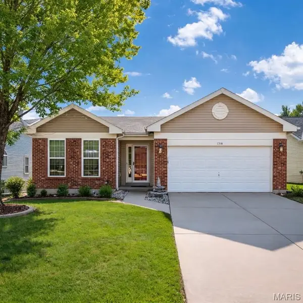 1316 Durham Drive, Herculaneum, MO 63048