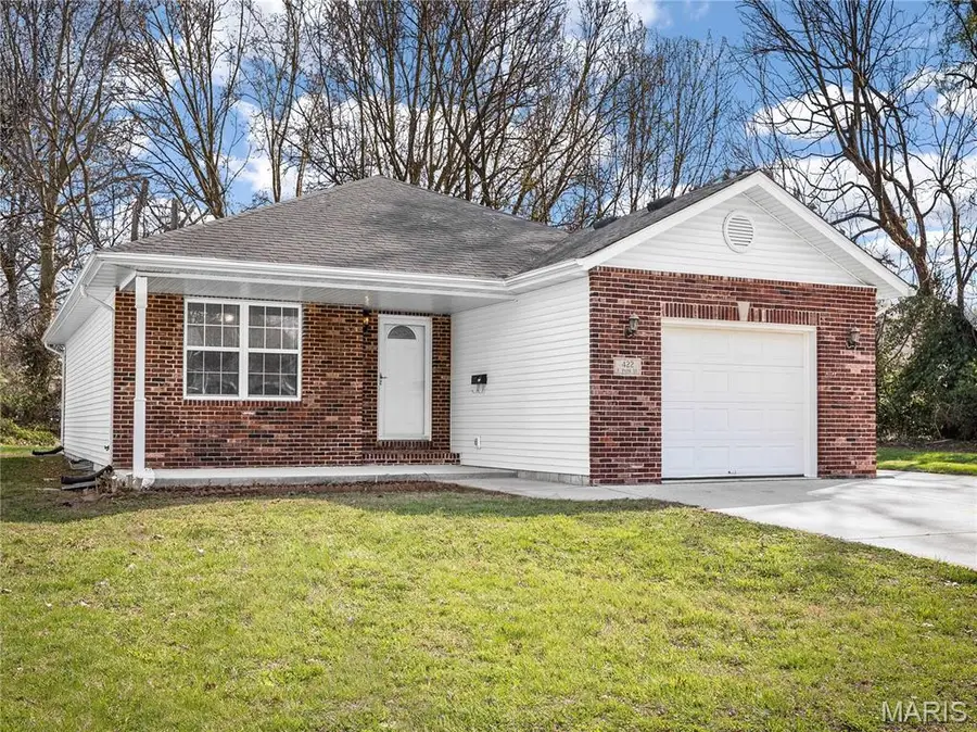 422 E Park Street, Edwardsville, IL 62025 - #2