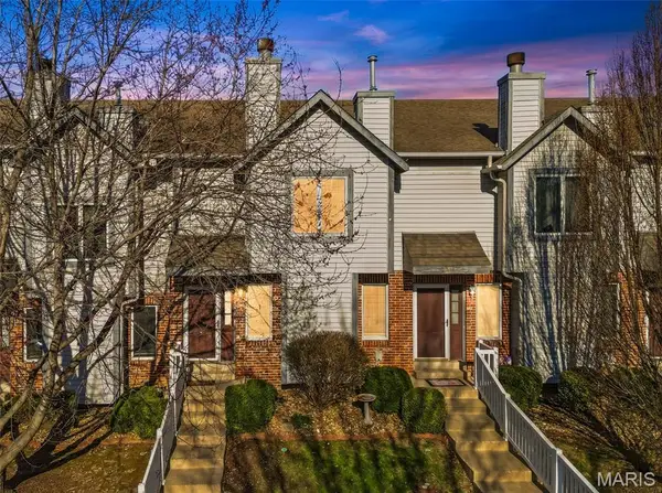 4007 Sherman Park Drive #16G, St Charles, MO 63303