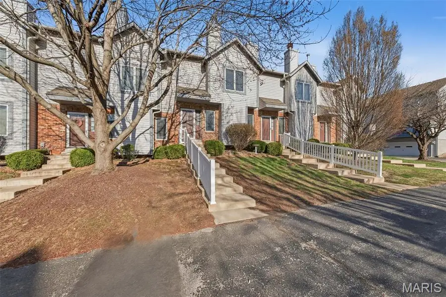 4007 Sherman Park Drive #16G, Saint Charles, MO 63303 - #3