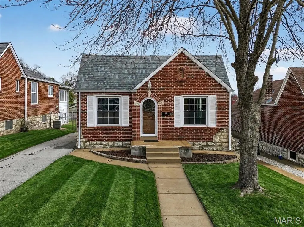 331 Geneva Drive, Saint Louis, MO 63125 - #1