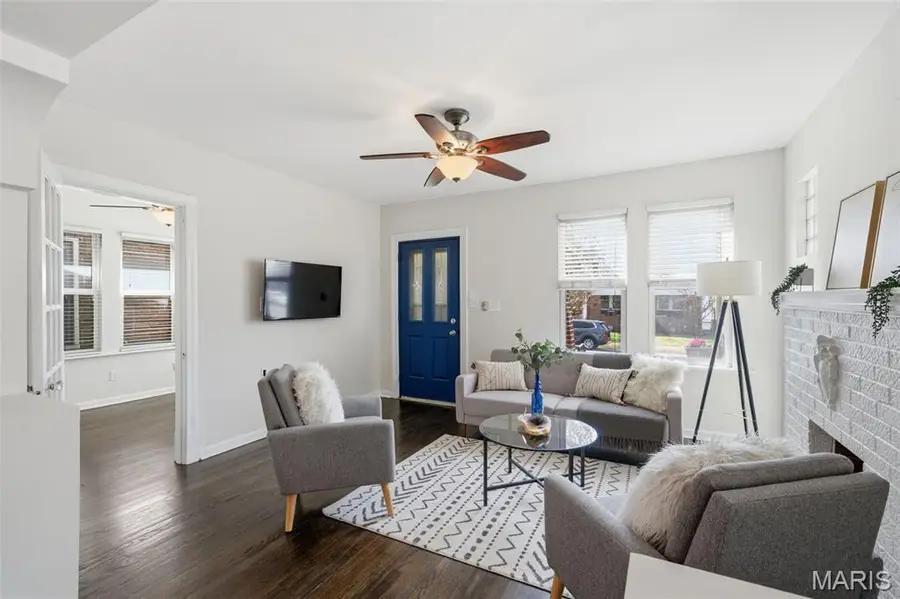 5447 Eichelberger Street, Saint Louis, MO 63109 - #3