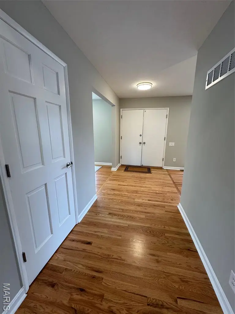 924 Fernview Drive, Creve Coeur, MO 63141 - #3