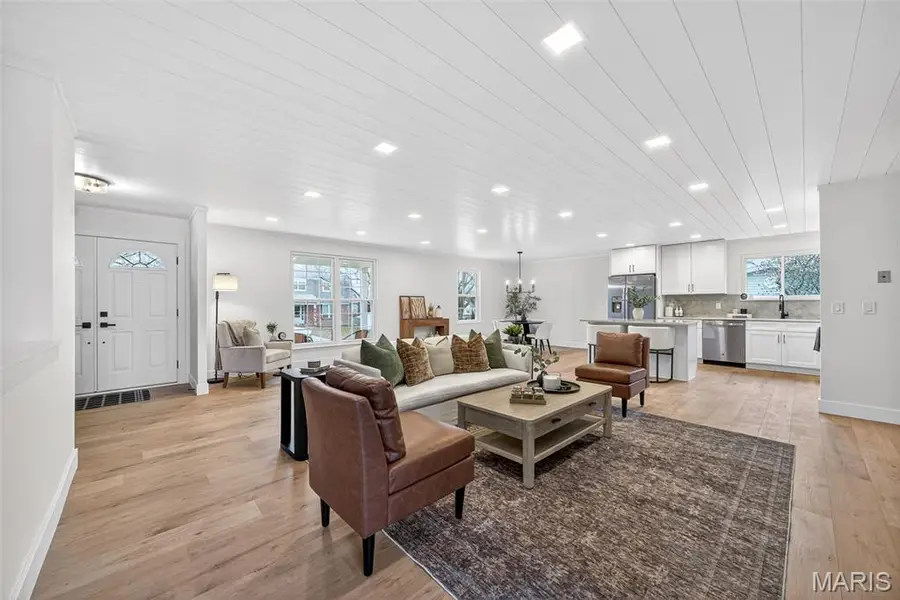 2 Wells Fargo Court, Saint Peters, MO 63376 - #3