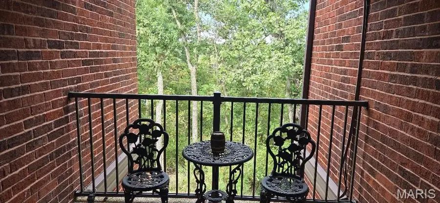 5569 Baronridge Drive #4, Oakville, MO 63129 - #3