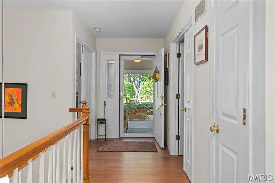 7356 Whitehall Colonial Lane, Saint Louis, MO 63119 - #3