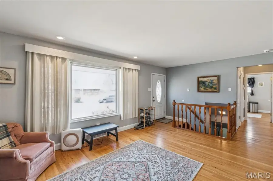 2326 Hennepin Drive, Saint Louis, MO 63114 - #3