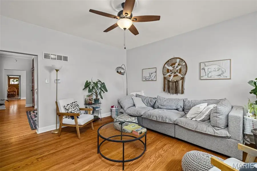 5252 Botanical Avenue, Saint Louis, MO 63110 - #3