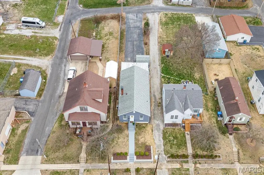 126 Collinsville Avenue, Collinsville, IL 62234 - #3