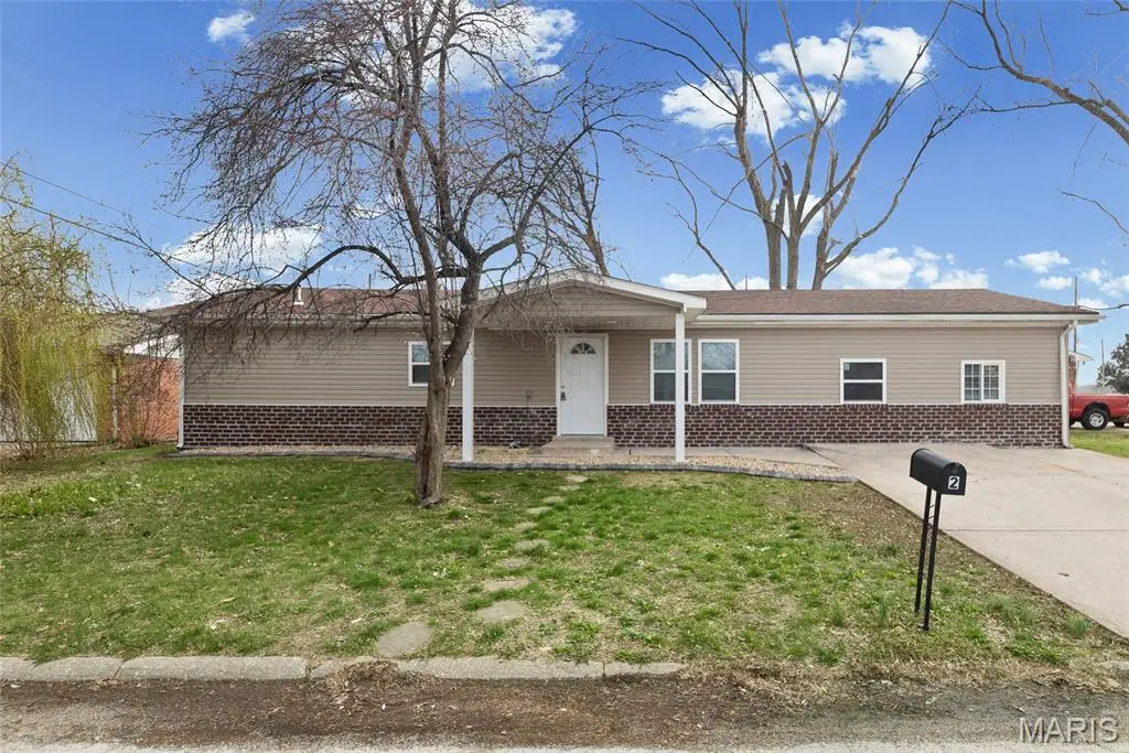 2 Eastgate Drive, Pontoon Beach, IL 62040 - #1