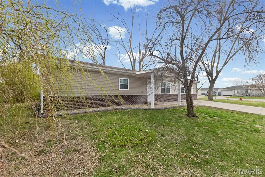 2 Eastgate Drive, Pontoon Beach, IL 62040 - #3