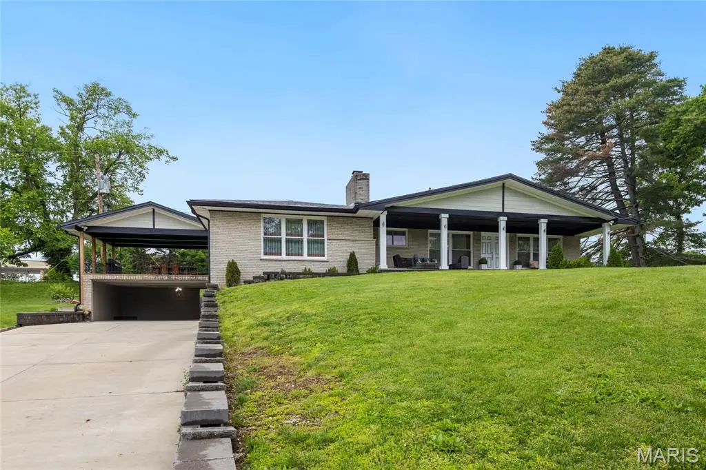 9443 Oakwood Manor Lane, Sunset Hills, MO 63126 - #1