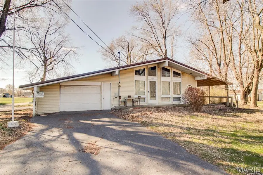 800 W Warren Street, Bunker Hill, IL 62014 - #3