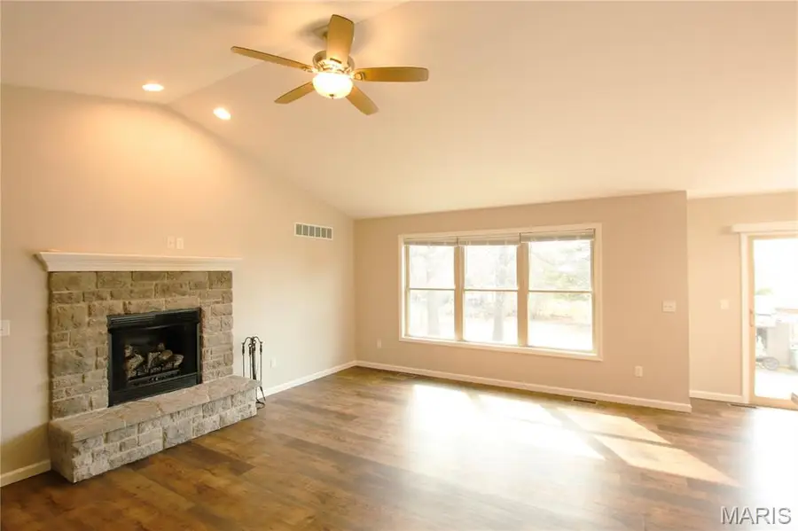 611 Hawthorn Drive, Sullivan, MO 63080 - #2