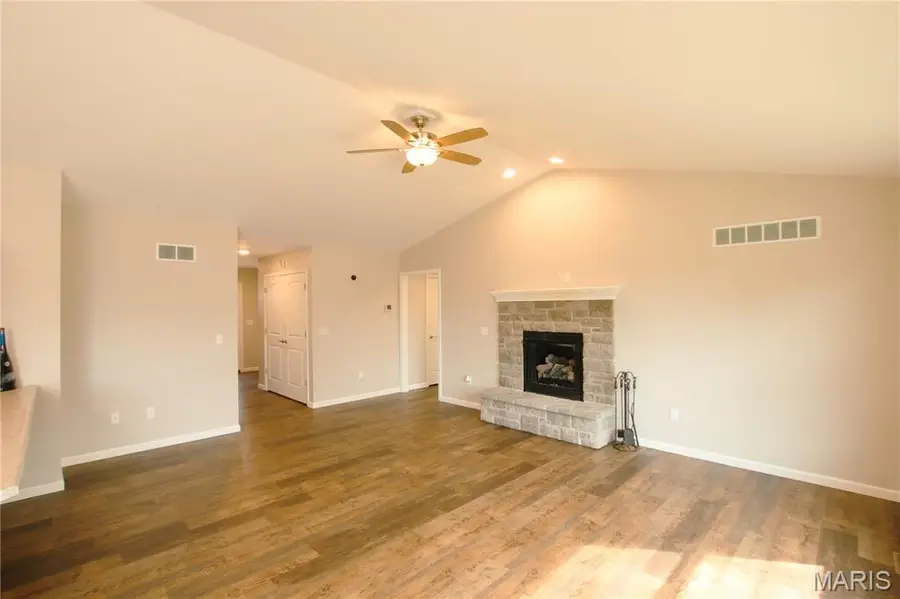 611 Hawthorn Drive, Sullivan, MO 63080 - #3