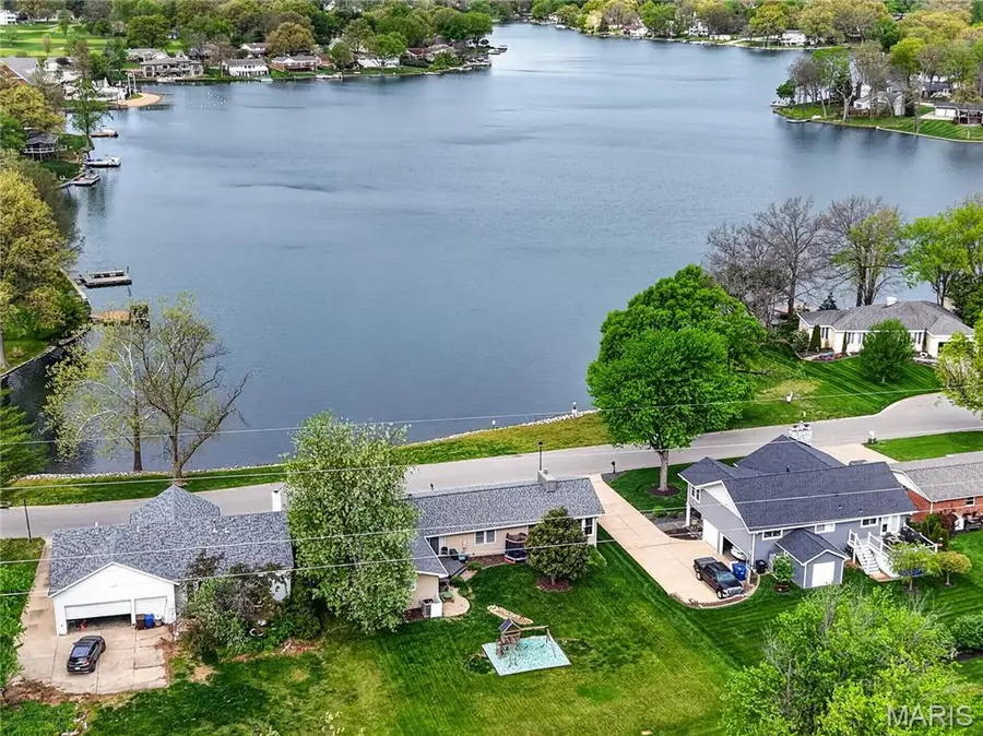 8 Guyenne Drive, Lake Saint Louis, MO 63367 - #2