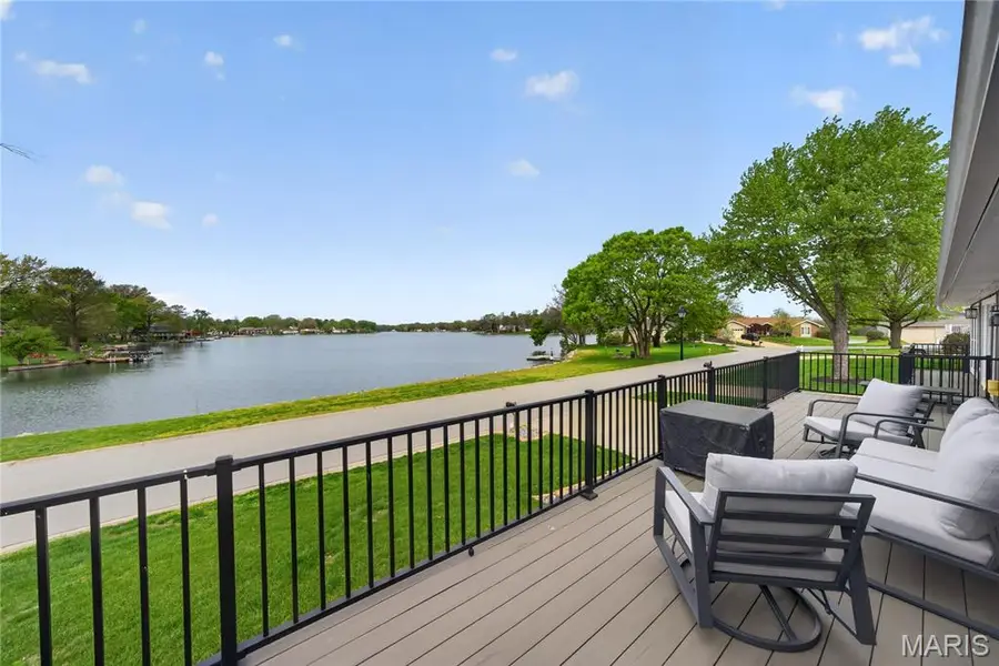8 Guyenne Drive, Lake Saint Louis, MO 63367 - #3