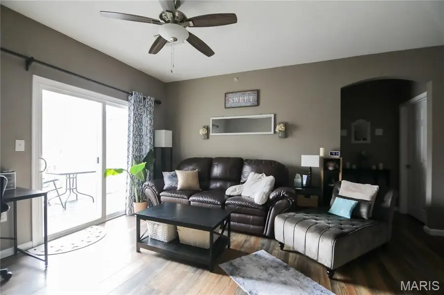 37 Kassebaum Lane #207, Saint Louis, MO 63129 - #3