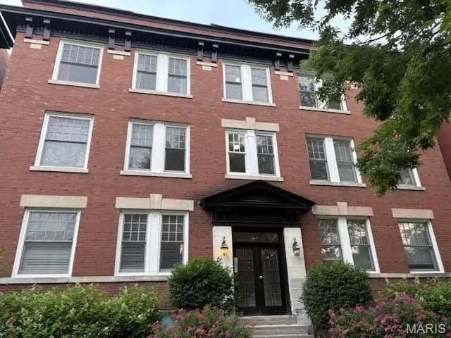 6114 Washington Boulevard #302, Saint Louis, MO 63112 - #1