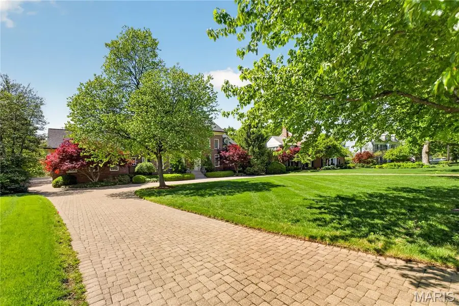 25 Fair Oaks Drive, Saint Louis, MO 63124 - #2