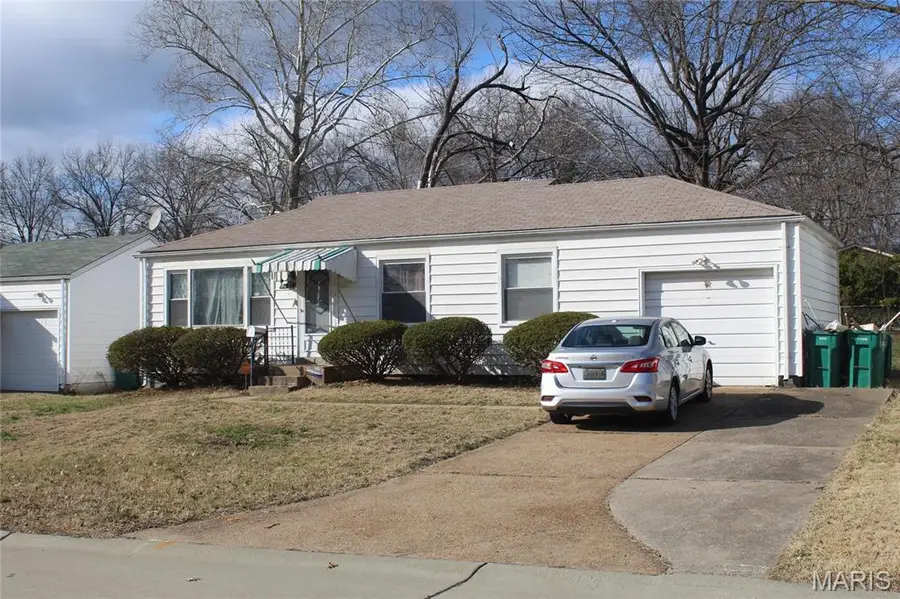1501 Akron Drive, Saint Louis, MO 63137 - #2