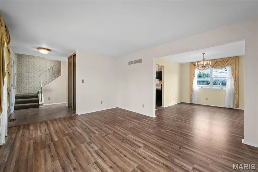 9542 General Lee Drive, Saint Louis, MO 63126 - #3