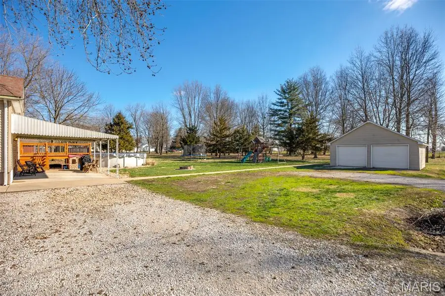 518 S Madison Street, Staunton, IL 62088 - #2