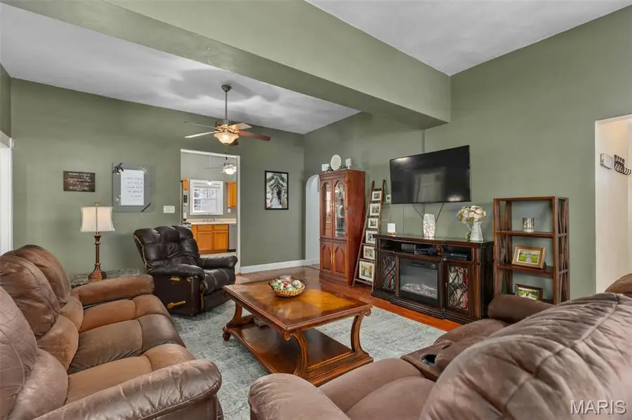 518 S Madison Street, Staunton, IL 62088 - #3