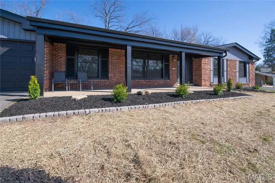 156 Forest Brook Lane, Saint Louis, MO 63146 - #3