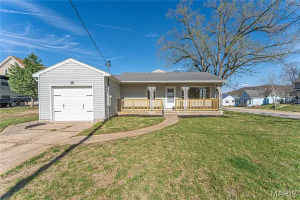120 S 18th Street, Louisiana, MO 63353