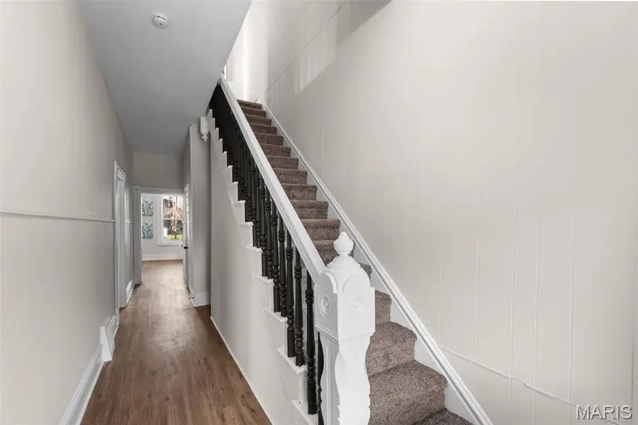 612 Holly Hills Avenue, Saint Louis, MO 63111 - #3