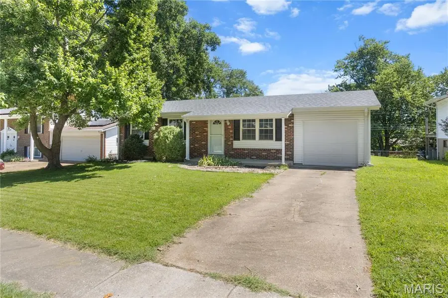 2500 Wesglen Estates Drive, Maryland Heights, MO 63043 - #3