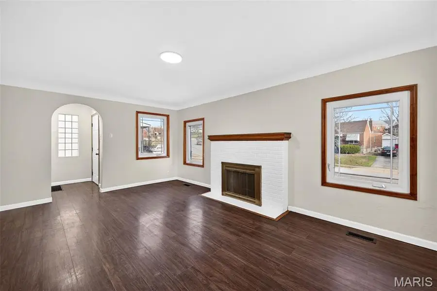 520 Ruthland Drive, Saint Louis, MO 63125 - #3