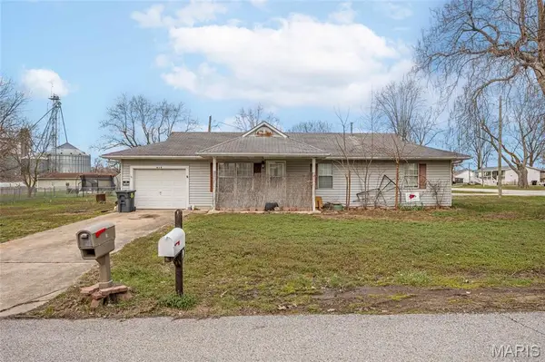 415 Walnut Street, Hawk Point, MO 63349