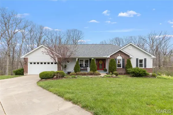 9 W Hampton Court, Foristell, MO 63348