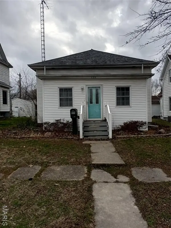 Address Withheld By Seller, Nokomis, IL 62075