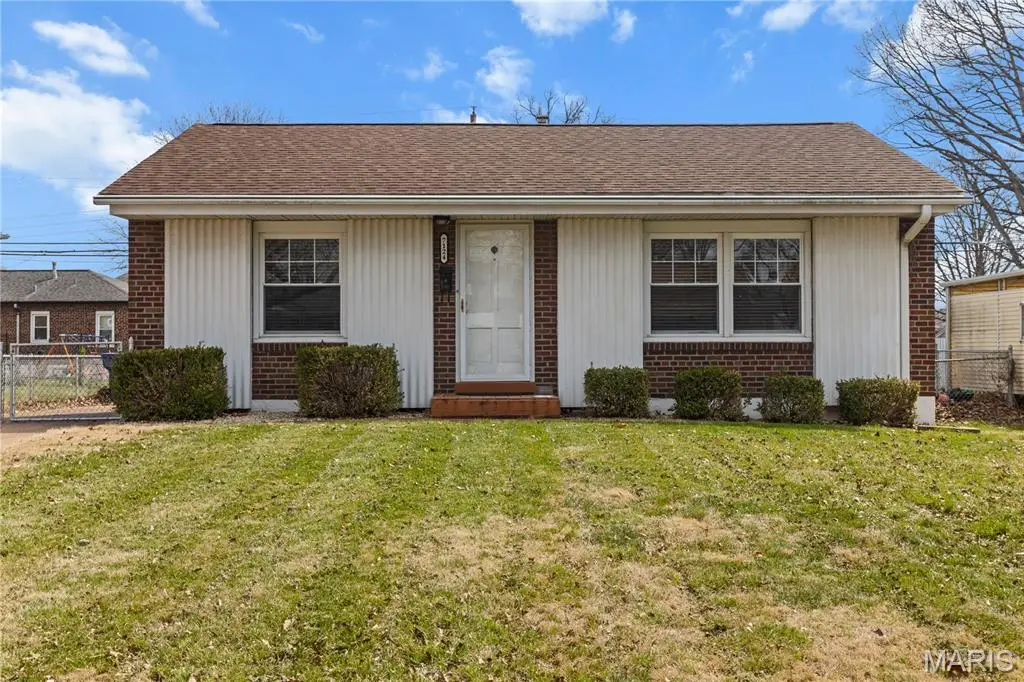 7124 Marwinette Avenue, Saint Louis, MO 63116 - #1