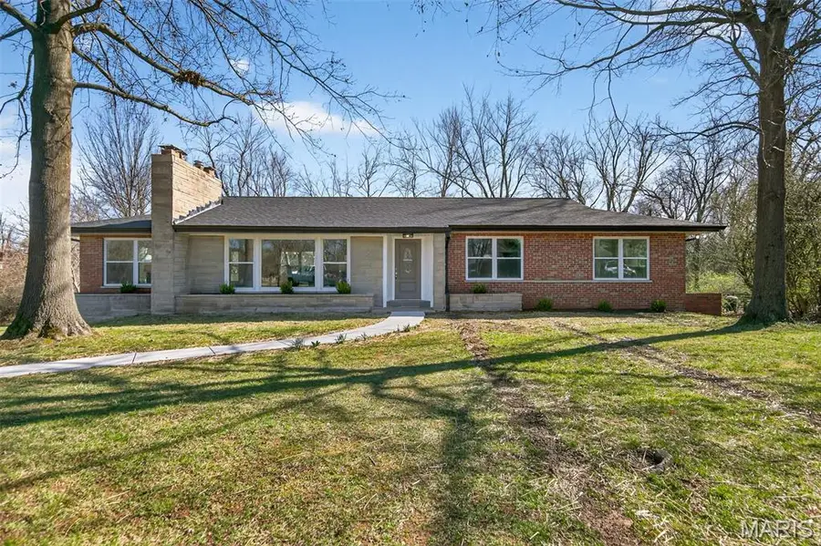 14 Fairwinds Court, Saint Louis, MO 63132 - #2