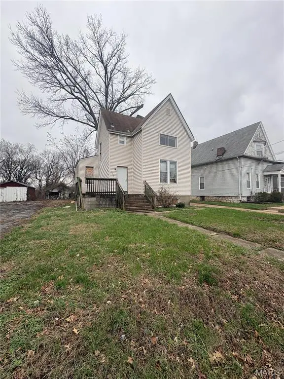 2032 Mclaran Avenue, St Louis, MO 63136