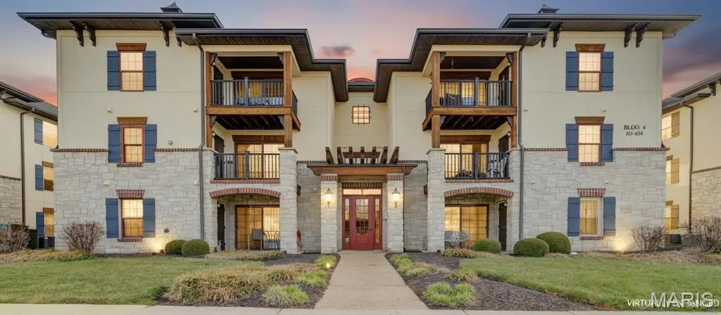 633 Bordeaux Way, Saint Peters, MO 63376 - #1