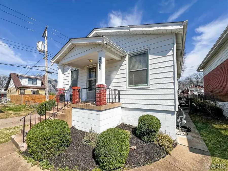 4359 Toenges Avenue, Saint Louis, MO 63116 - #3