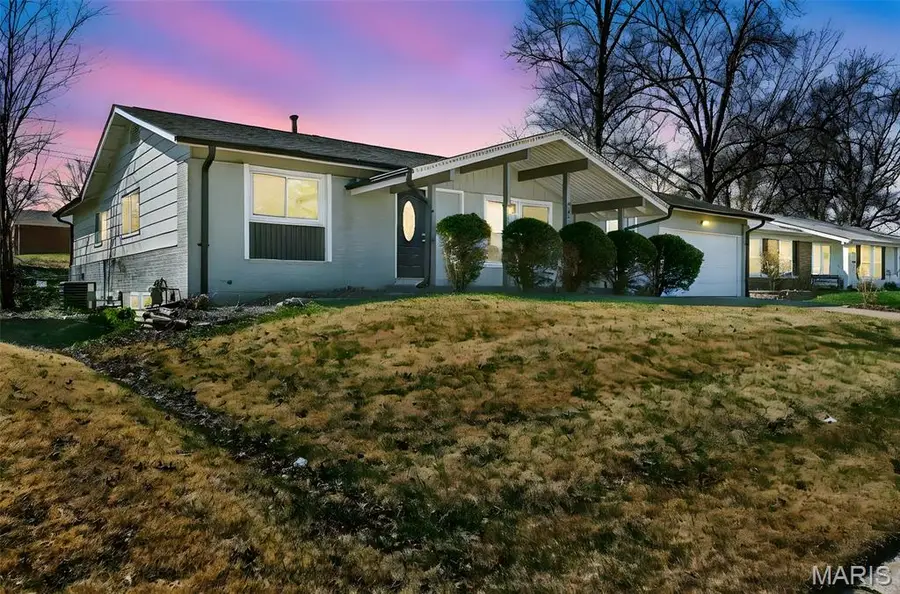 3027 Westminster Drive, Florissant, MO 63033 - #3