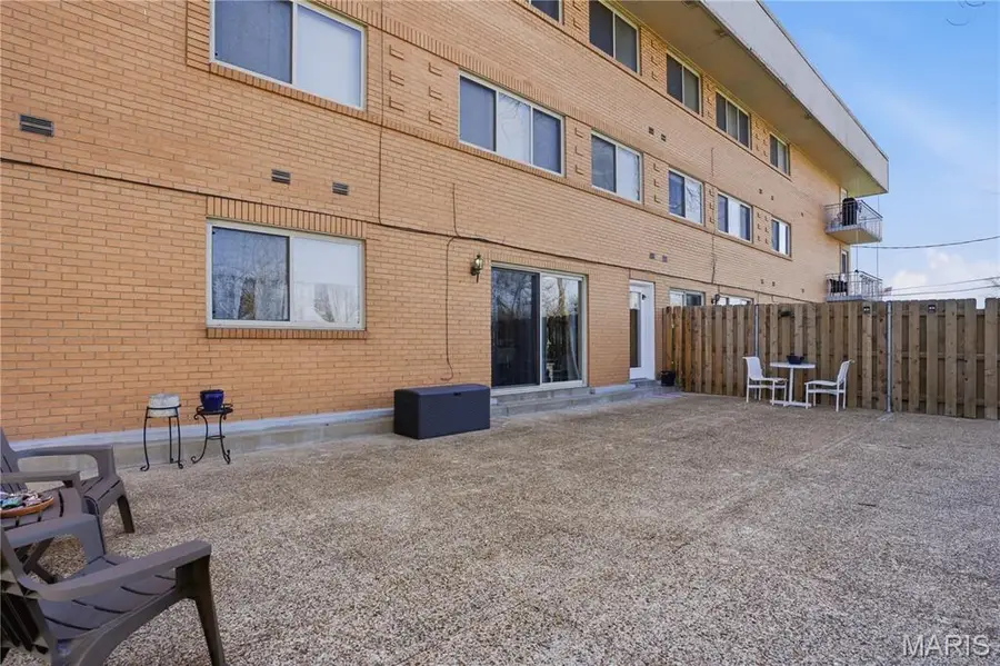 8631 Old Bonhomme Road #1E, Saint Louis, MO 63132 - #2