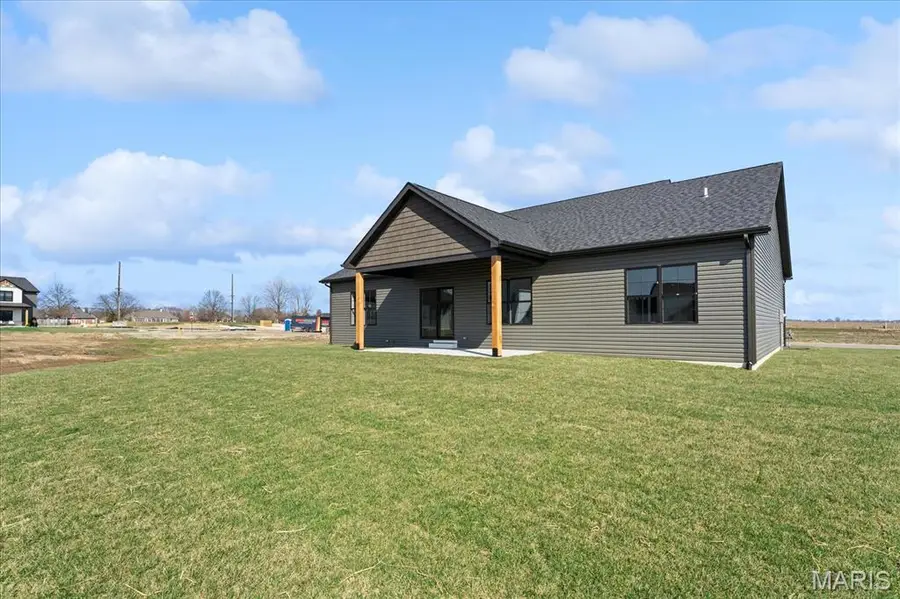 825 Golden Bell Lane, Caseyville, IL 62269 - #2