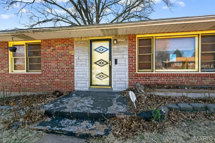 1326 Northumberland Drive, Saint Louis, MO 63137 - #3