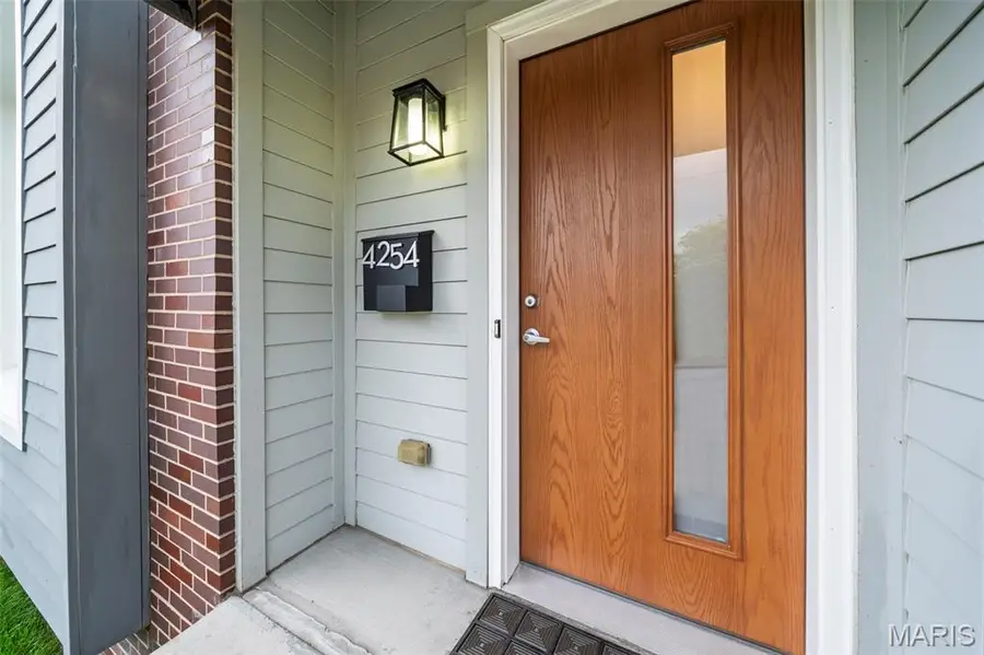 4254 Mcree Avenue, Saint Louis, MO 63110 - #3