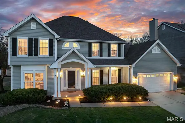 16923 Westridge Oaks Drive, Wildwood, MO 63040