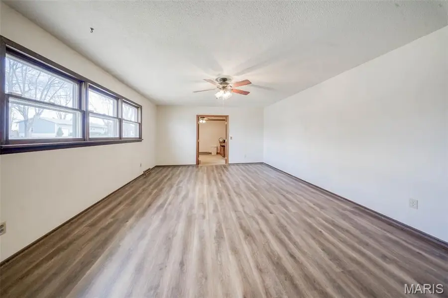 402 Locust Street, Cuba, MO 65453 - #3