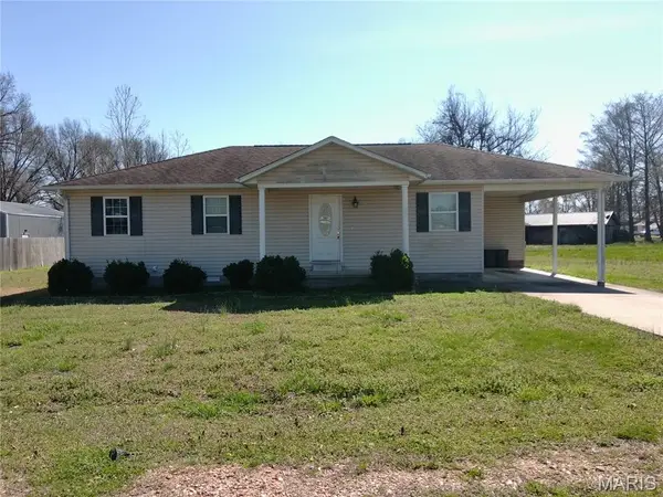 1506 E Stoddard Street, Dexter, MO 63841