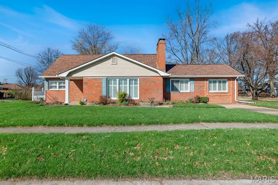 3211 Edgewood Avenue, Granite City, IL 62040 - #3